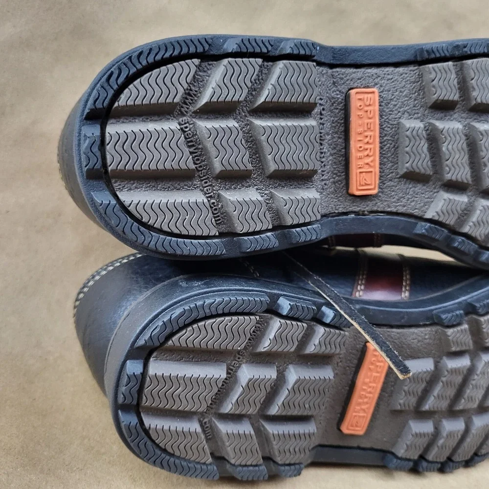 Sperry men size